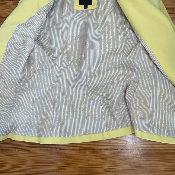 The Limited blazer in yellow - Picture 3 of 6